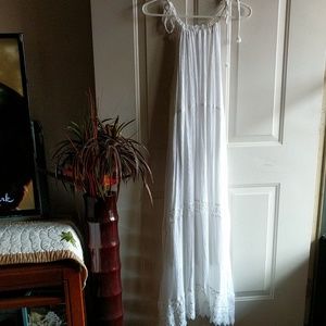 💕Old navy white strap long summer  dress